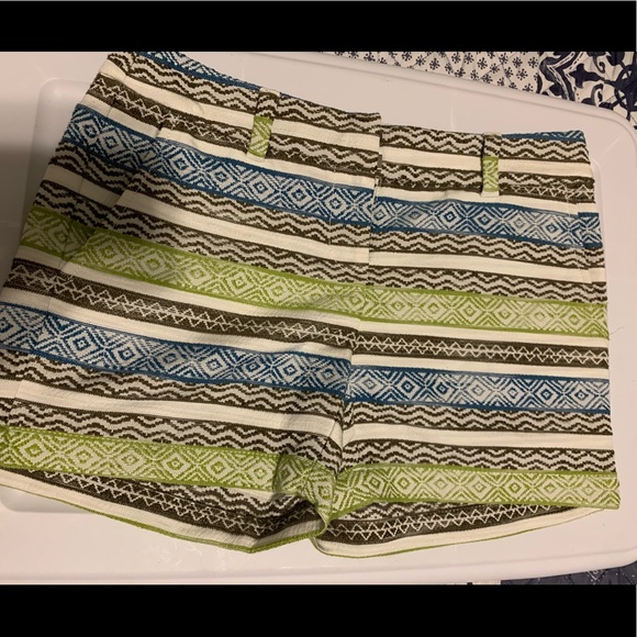 Dress shorts - Picture 2 of 3